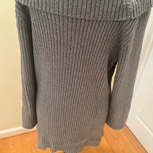 WHBM gorgeous sweater size XL - Picture 8 of 9